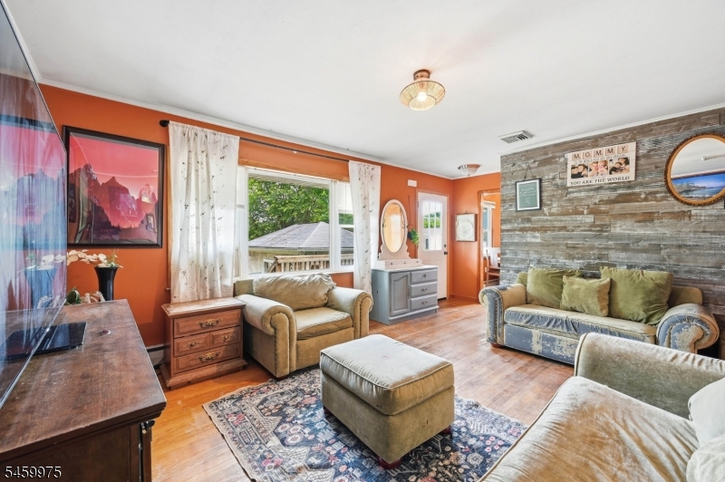 74 Trinity Street Newton NJ 07860
