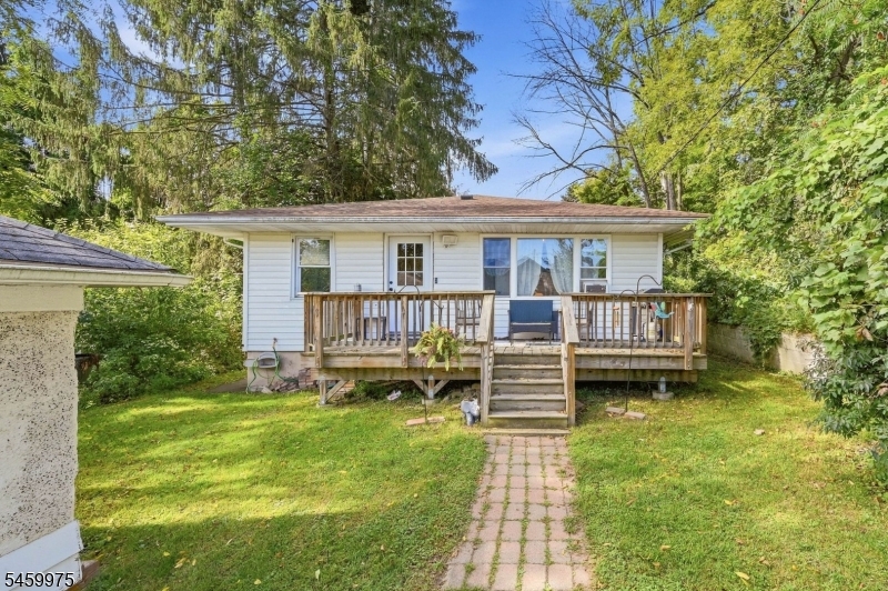 74 Trinity Street Newton NJ 07860