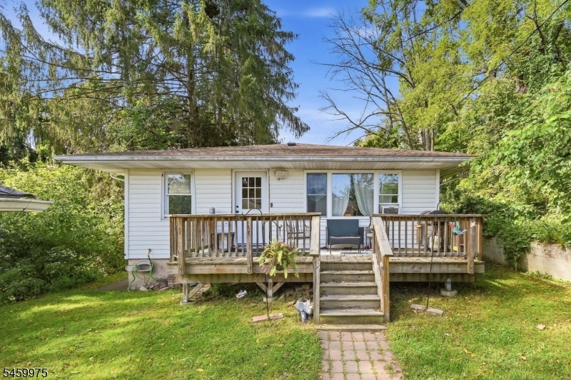 74 Trinity Street Newton NJ 07860