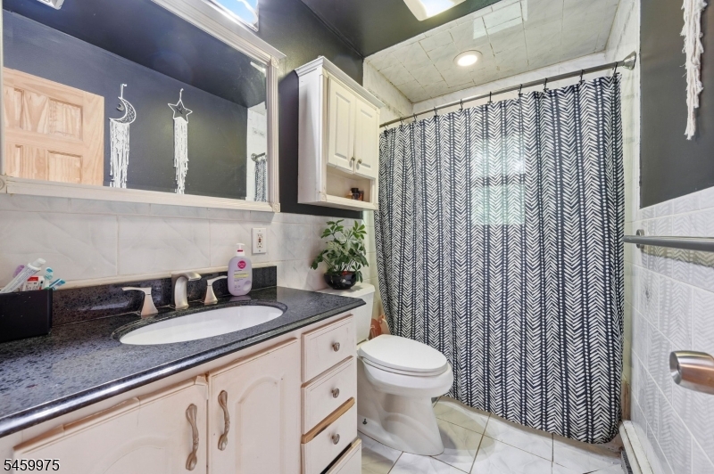74 Trinity Street Newton NJ 07860