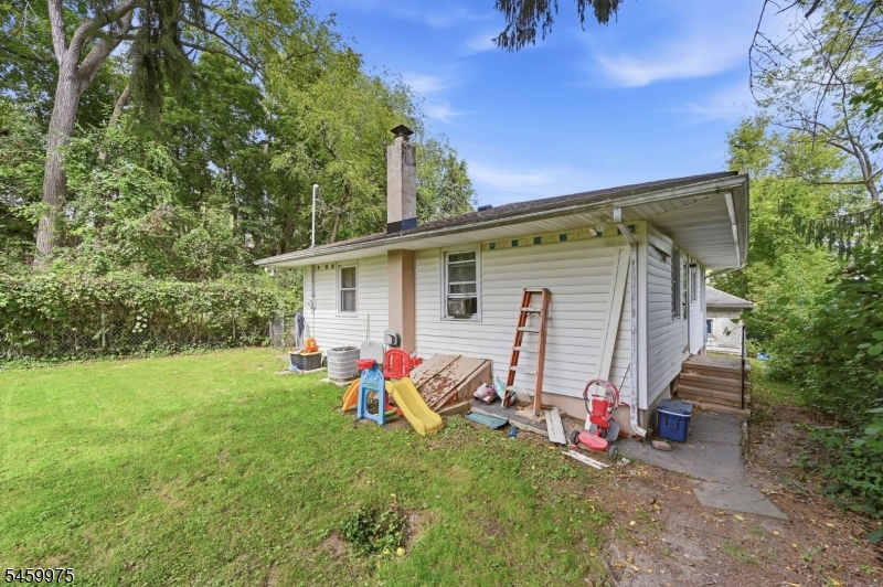 74 Trinity Street Newton NJ 07860