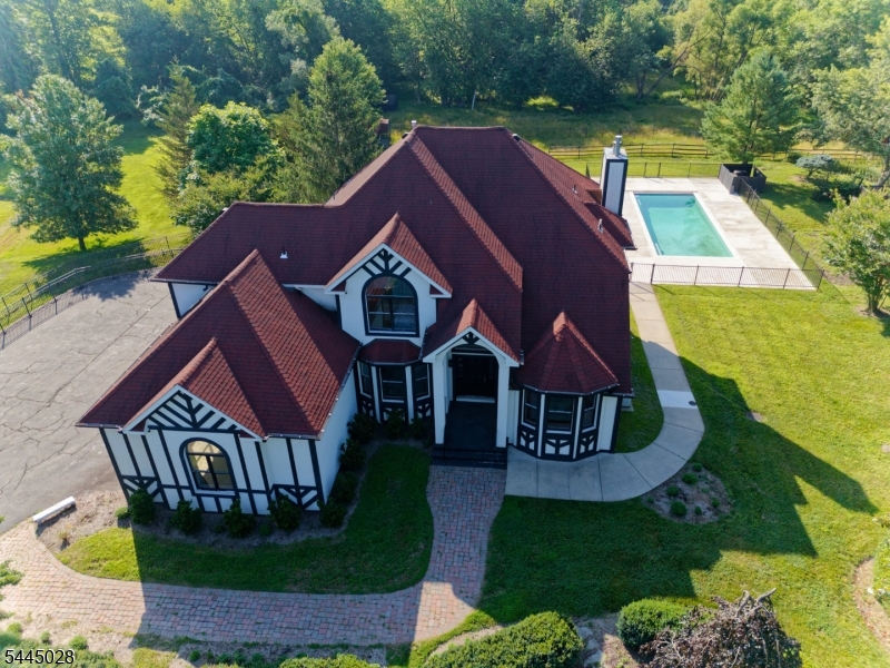 126 Blackwell Road Hopewell NJ 08534