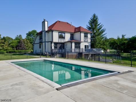 126 Blackwell Road Hopewell NJ 08534