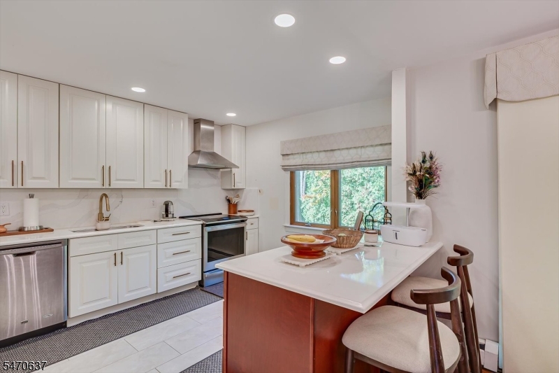10 Sunset Drive Mount Olive NJ 07828