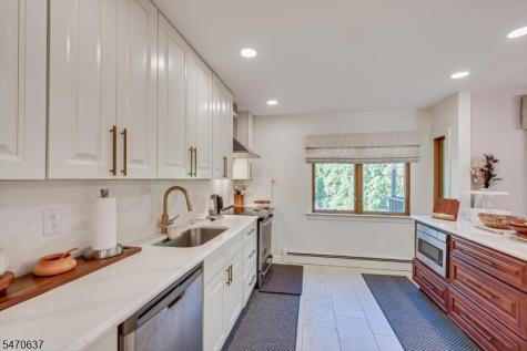 10 Sunset Drive Mount Olive NJ 07828