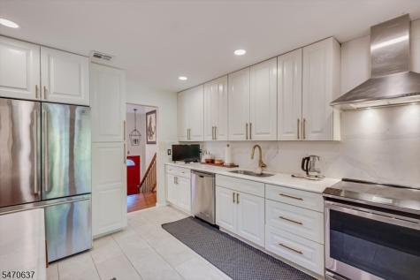 10 Sunset Drive Mount Olive NJ 07828