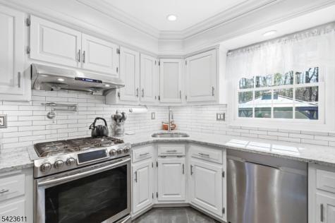 165 Page Drive Oakland NJ 07436