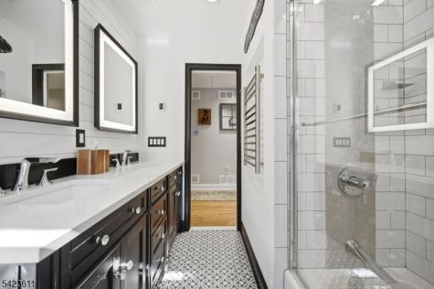 165 Page Drive Oakland NJ 07436