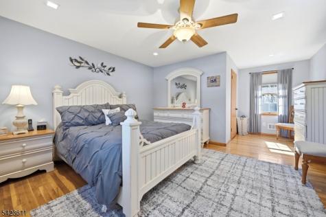 165 Page Drive Oakland NJ 07436