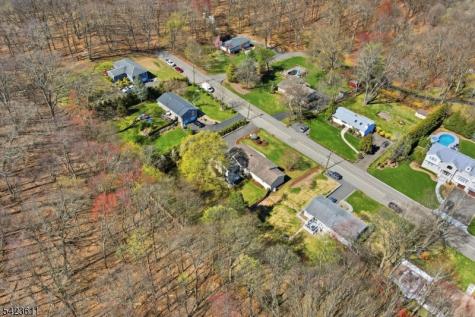 165 Page Drive Oakland NJ 07436