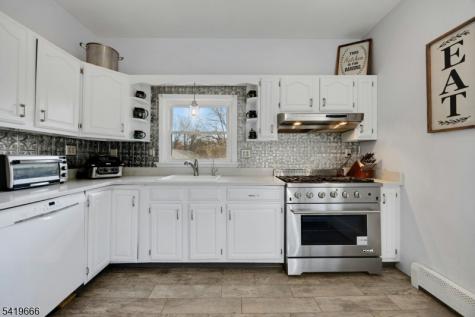 172 Yawpo Avenue Oakland NJ 07436
