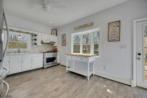 172 Yawpo Avenue Oakland NJ 07436