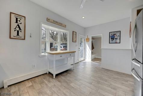 172 Yawpo Avenue Oakland NJ 07436