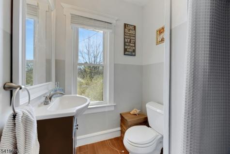 172 Yawpo Avenue Oakland NJ 07436