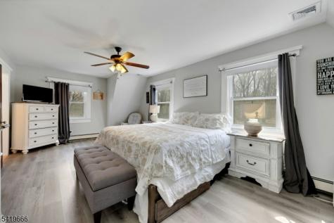 172 Yawpo Avenue Oakland NJ 07436