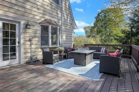 172 Yawpo Avenue Oakland NJ 07436