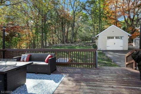 172 Yawpo Avenue Oakland NJ 07436
