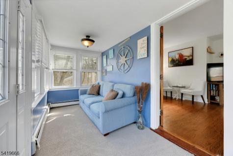 172 Yawpo Avenue Oakland NJ 07436