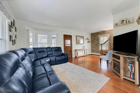 172 Yawpo Avenue Oakland NJ 07436