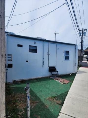 29 Poplar Street Lodi NJ 07644