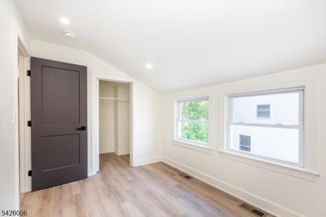 181 Valley Road Montclair NJ 07042