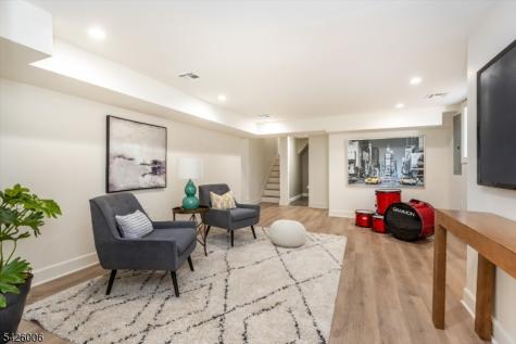181 Valley Road Montclair NJ 07042