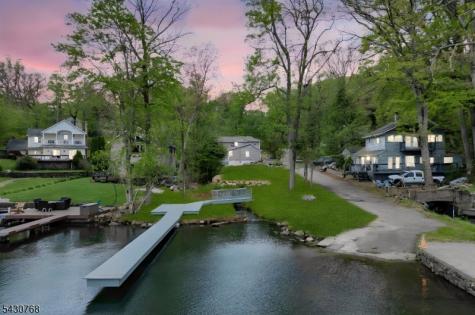 385 Maxim Drive Hopatcong NJ 07843