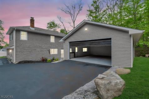 385 Maxim Drive Hopatcong NJ 07843