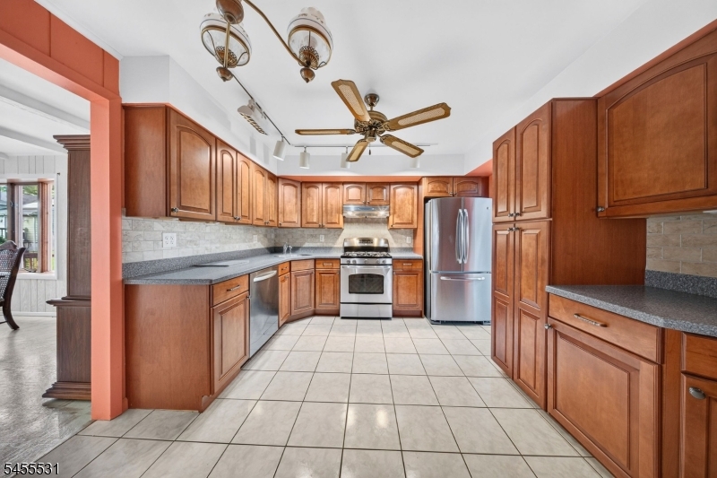 87 Lafayette Street Piscataway NJ 08854