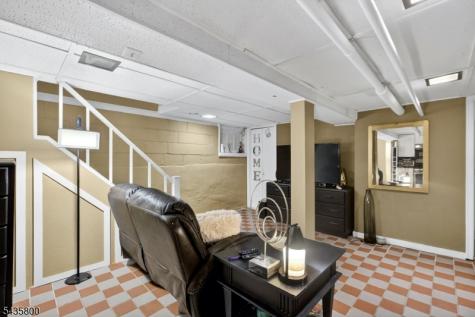 13 Front Street North Arlington NJ 07031
