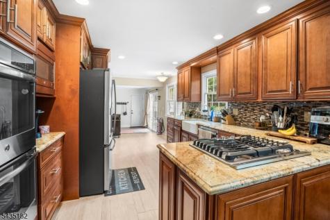 2 Ellam Drive Randolph NJ 07869