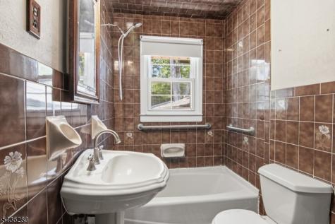 1252 Ringwood Avenue Pompton Lakes NJ 07442