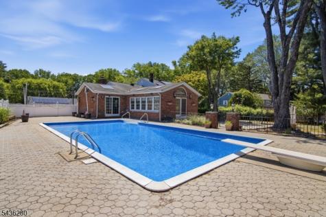 1252 Ringwood Avenue Pompton Lakes NJ 07442