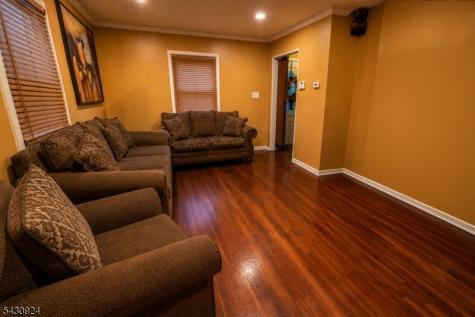 909 Lincoln Street Linden NJ 07036