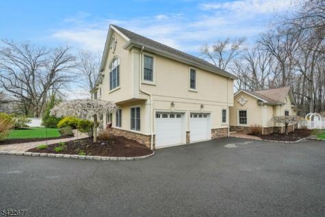 4 Salter Drive Montville NJ 07045