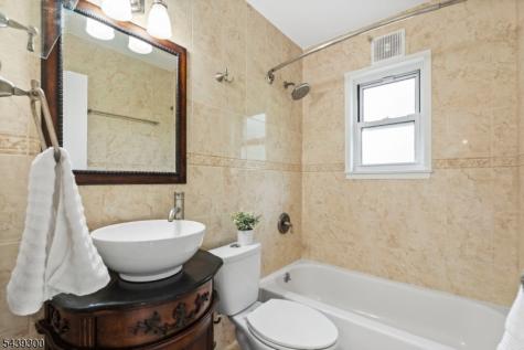24 Cambridge Road South Brunswick NJ 08824