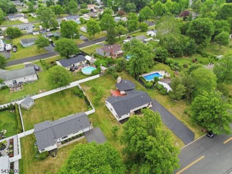 24 Cambridge Road South Brunswick NJ 08824