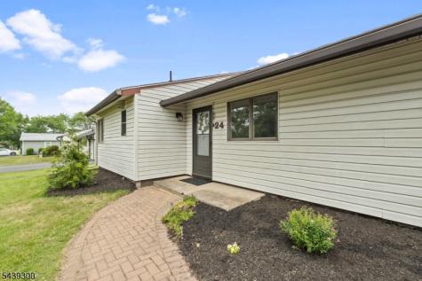 24 Cambridge Road South Brunswick NJ 08824