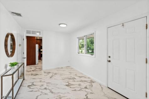 24 Cambridge Road South Brunswick NJ 08824