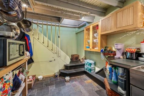 18 Nakomis Path Lincoln Park NJ 07035