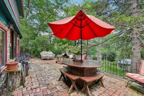 18 Nakomis Path Lincoln Park NJ 07035