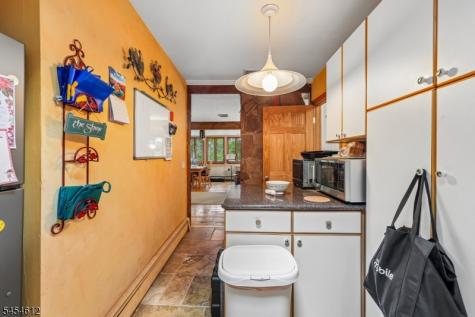18 Nakomis Path Lincoln Park NJ 07035