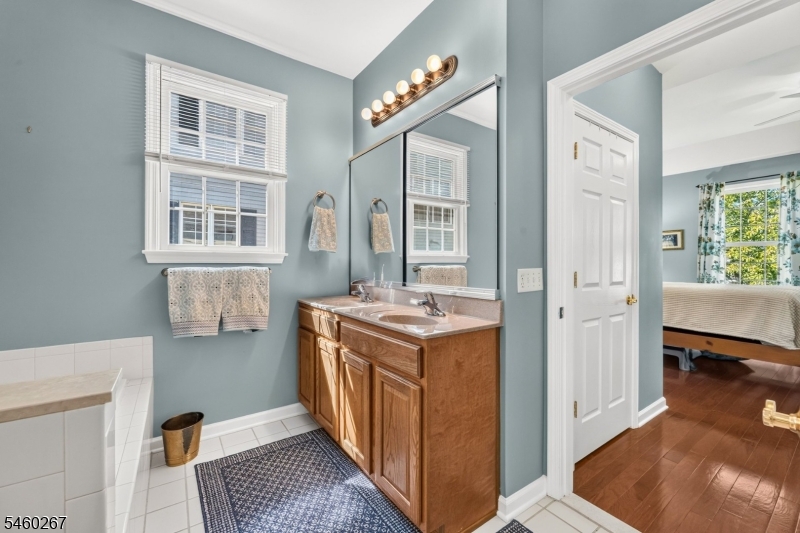 23 Constitution Way Franklin NJ 08873