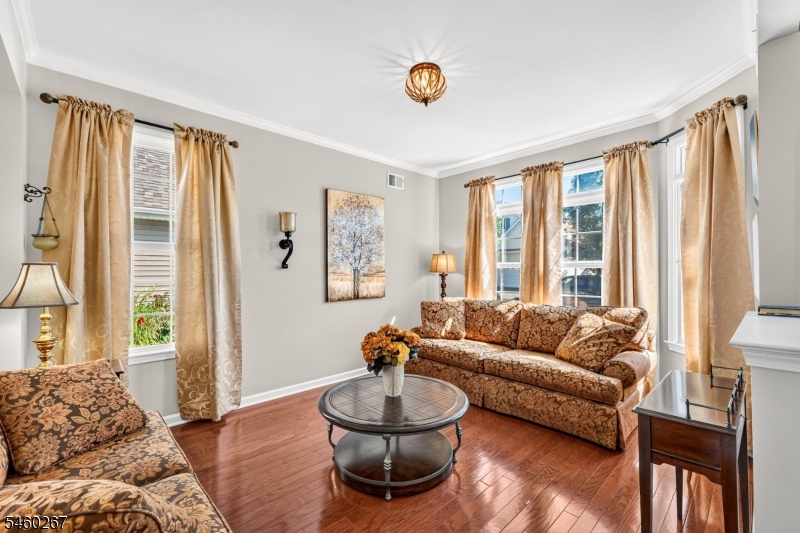 23 Constitution Way Franklin NJ 08873