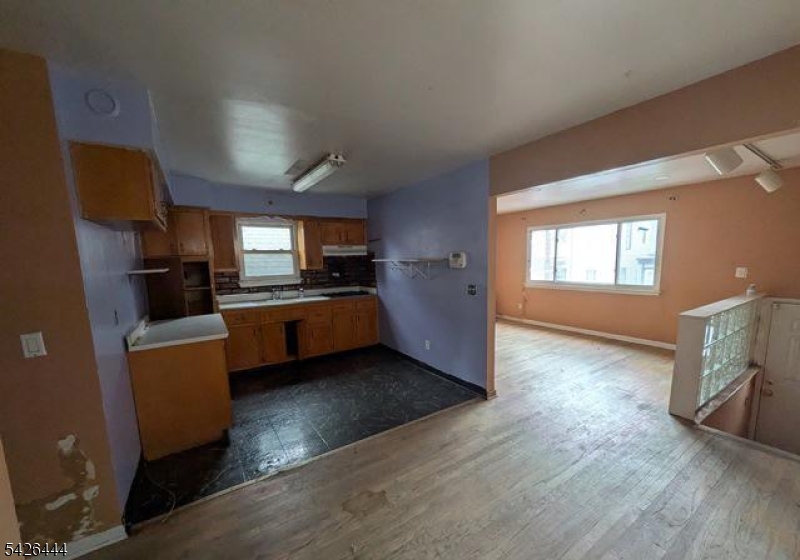1437 Gehr Place North Bergen NJ 07047