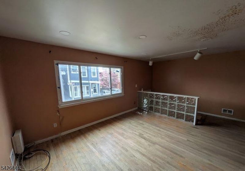 1437 Gehr Place North Bergen NJ 07047
