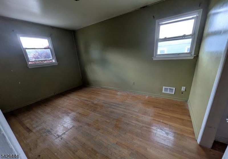 1437 Gehr Place North Bergen NJ 07047