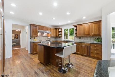 6 Fawn Ridge Road Clinton NJ 08833