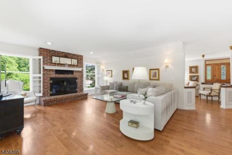 6 Fawn Ridge Road Clinton NJ 08833