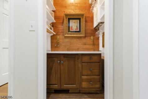 6 Fawn Ridge Road Clinton NJ 08833